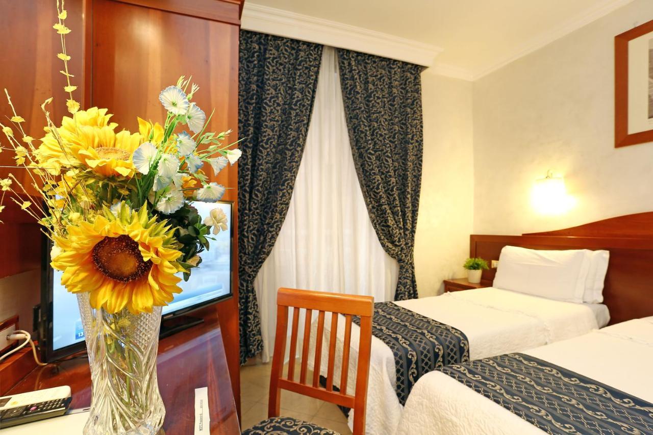 Adorasuite B&B โรม ภายนอก รูปภาพ